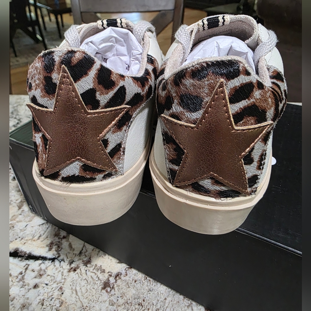 Stylish ShuShop Sneakers with Leopard Print Accent-NIB